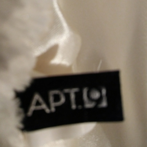 Apt 9 Faux Fur Lined Vest Invisible Closure - Picture 5 of 5